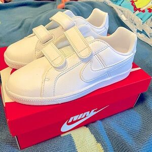 NEW IN BOX! Never worn! NIKE kids Court Royale (PSV) Sneakers, size 13c